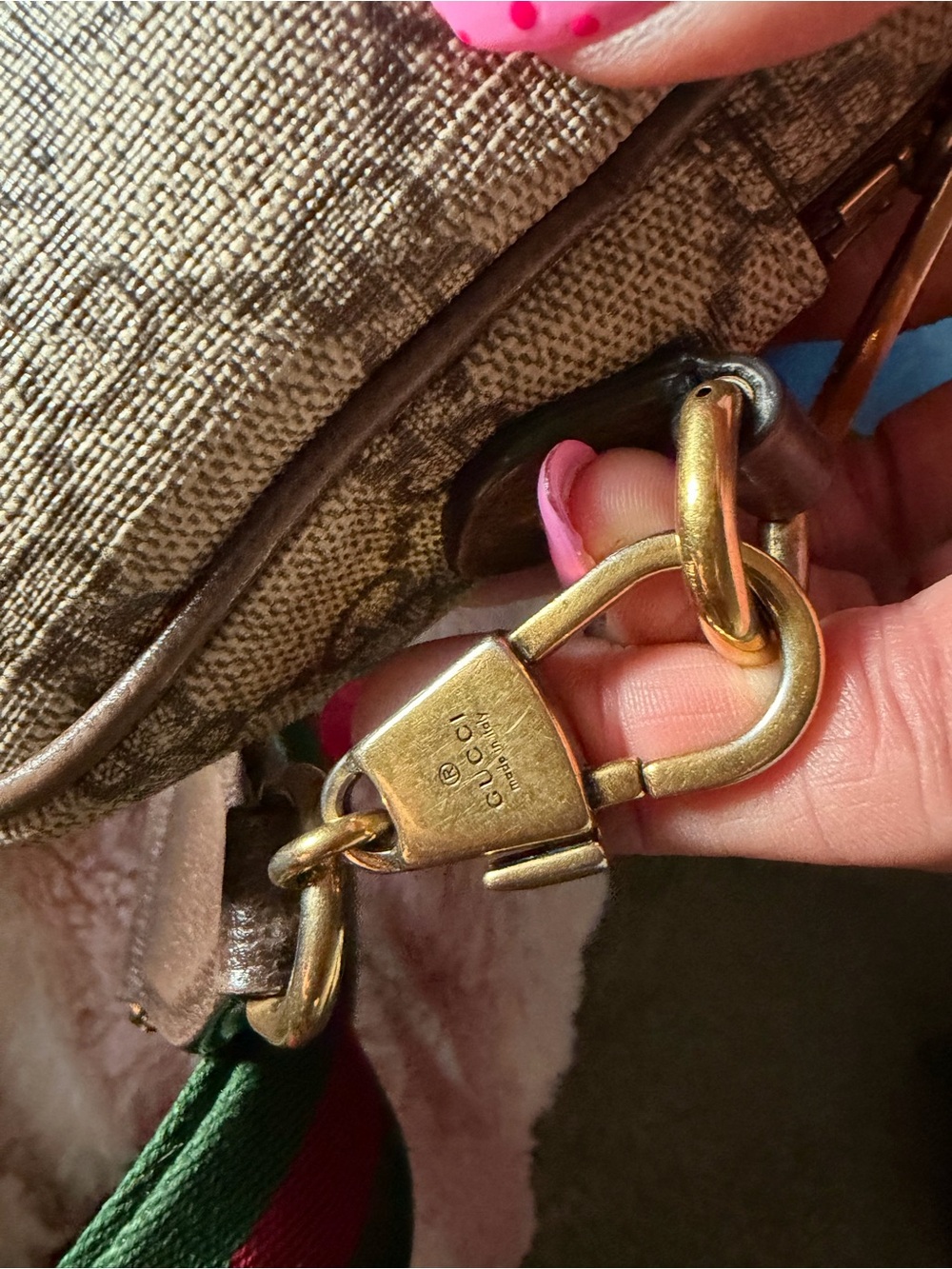 Gucci Beige GG Supreme Mini Crossbody with Green and Red Web - Picture 7 of 17